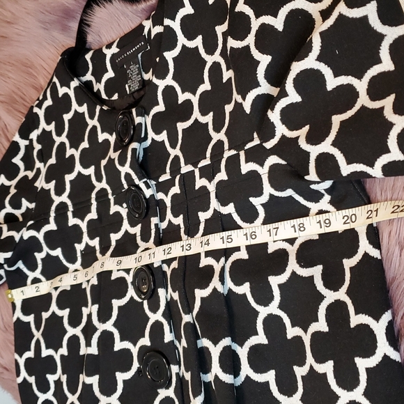 GRACE ELEMENTS SIZE L SHORT JACKET EXCELLENT CONDITION BLACK AND WHITE - Picture 13 of 15